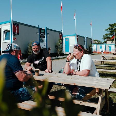 Iomtt Village At Isle Of Man Tt Douglas Exterior foto