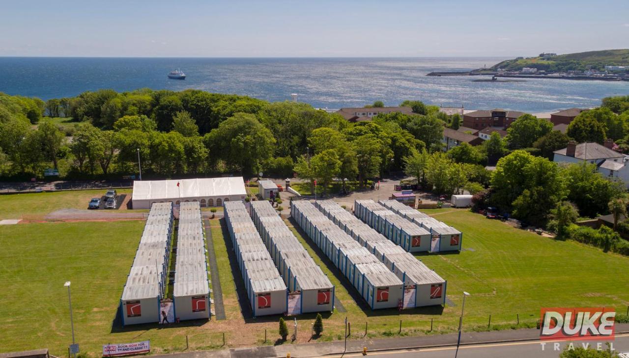 Iomtt Village At Isle Of Man Tt Douglas Exterior foto